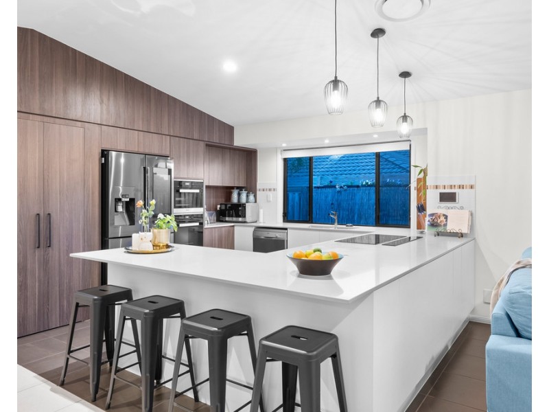 15 Lochern Court, North Lakes QLD 4509