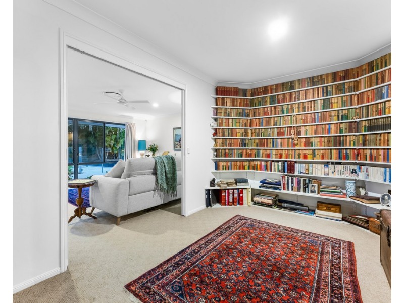 15 Lochern Court, North Lakes QLD 4509