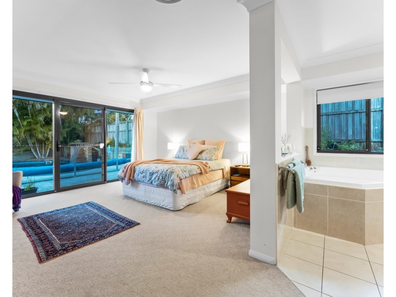 15 Lochern Court, North Lakes QLD 4509