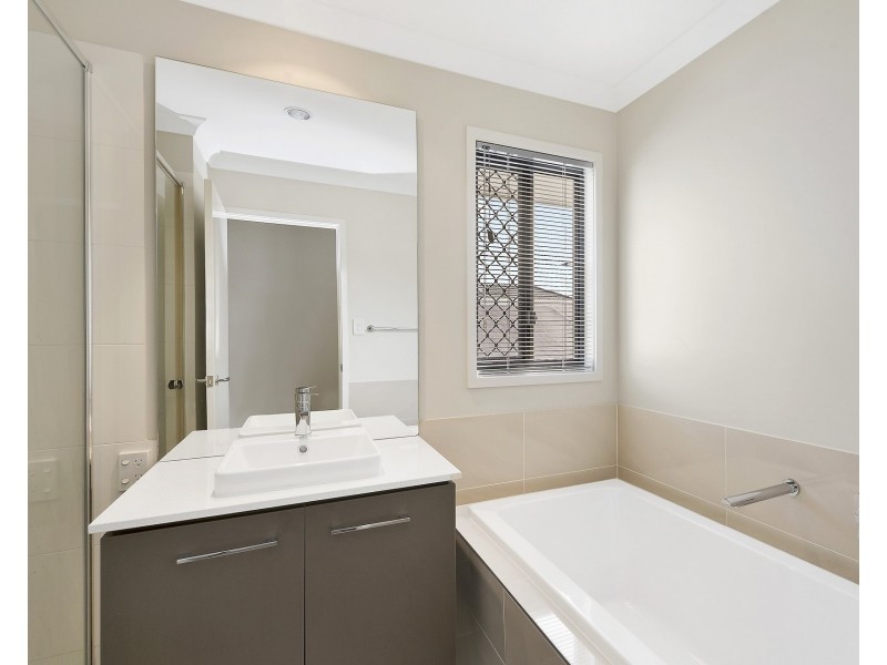 90 Birkdale Circuit, North Lakes QLD 4509