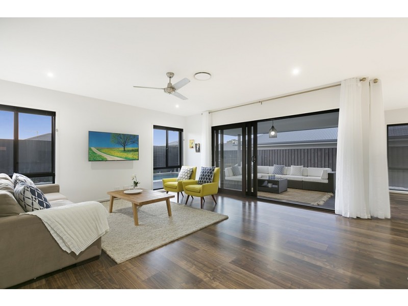 11 Paterson Street, North Lakes QLD 4509