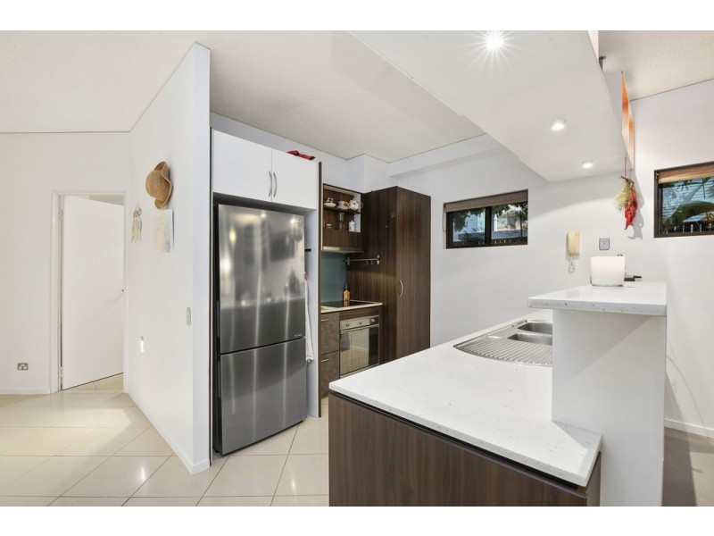 4/46-48 Prince Edward Parade, Redcliffe QLD 4020
