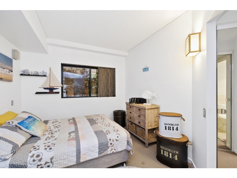 4/46-48 Prince Edward Parade, Redcliffe QLD 4020