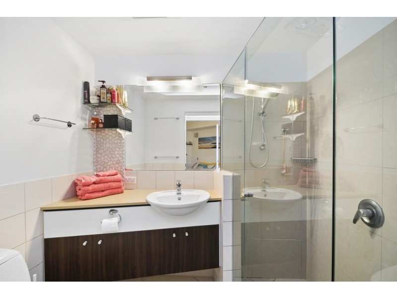 4/46-48 Prince Edward Parade, Redcliffe QLD 4020