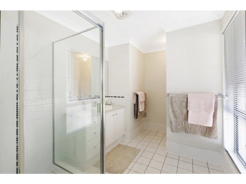 8 Parry Street, North Lakes QLD 4509
