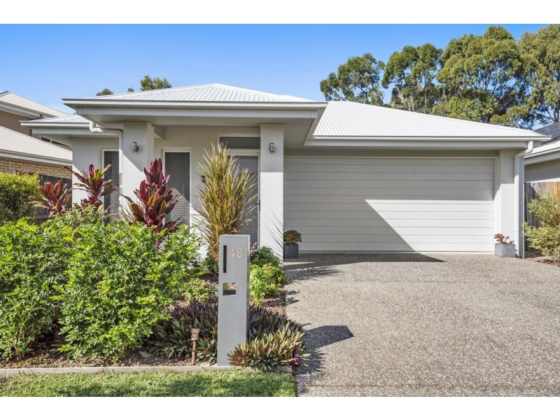 48 Dickson Crescent, North Lakes QLD 4509