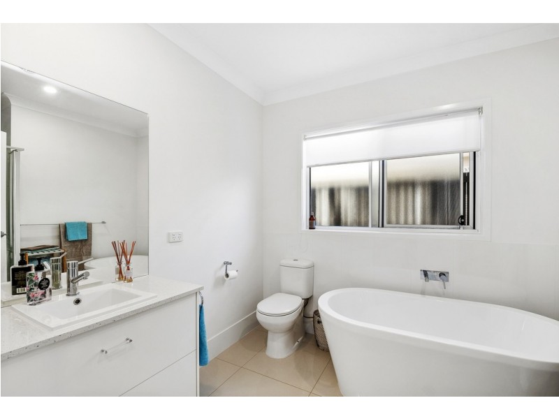 48 Dickson Crescent, North Lakes QLD 4509