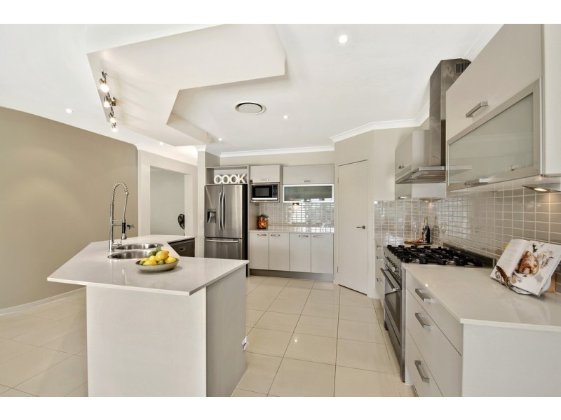 3 Eaton Close, North Lakes QLD 4509