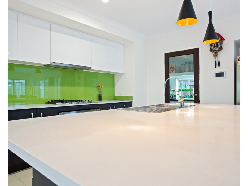 97 Cowen Terrace, North Lakes QLD 4509