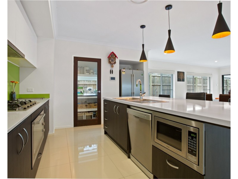 97 Cowen Terrace, North Lakes QLD 4509