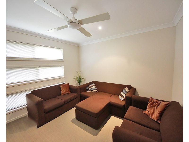 52 Duporth Crescent, Dakabin QLD 4503