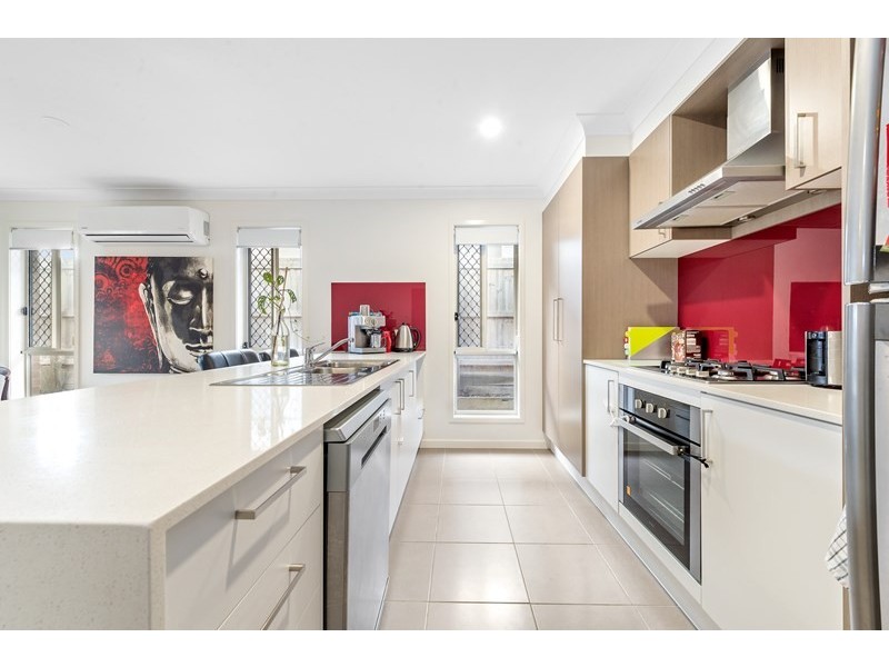 14 Cooloola Crescent, North Lakes QLD 4509