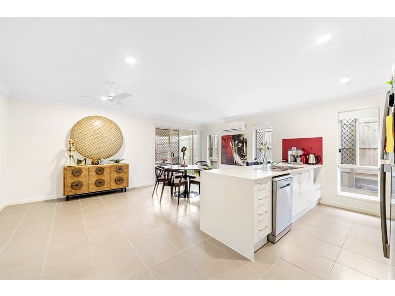 14 Cooloola Crescent, North Lakes QLD 4509