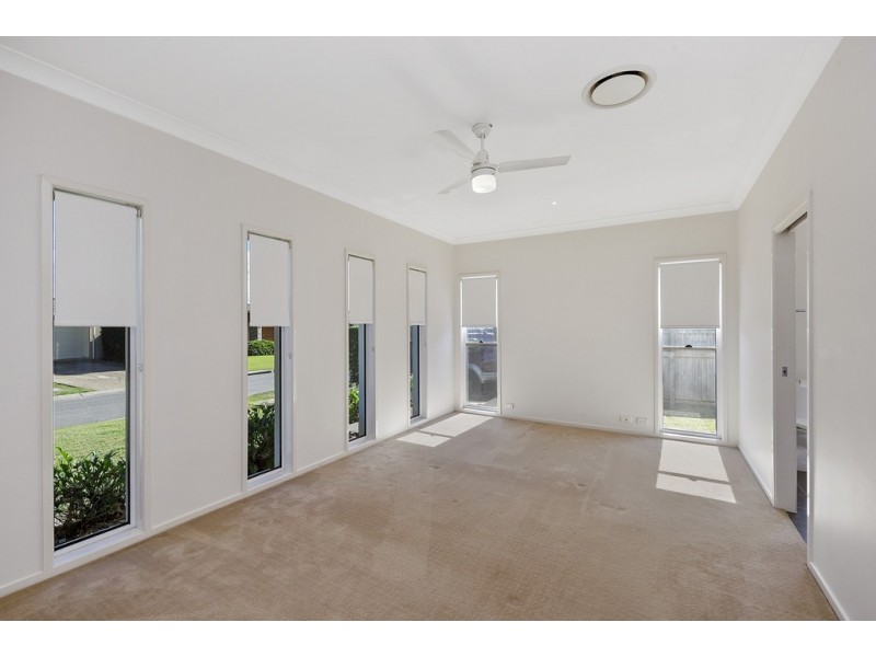 11 Lanagan Circuit, North Lakes QLD 4509