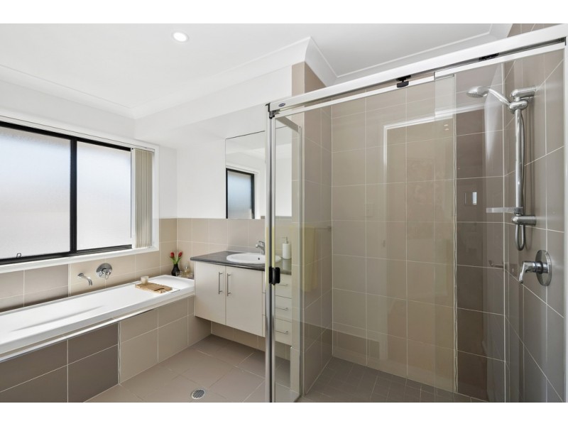 11 Riley Court, North Lakes QLD 4509