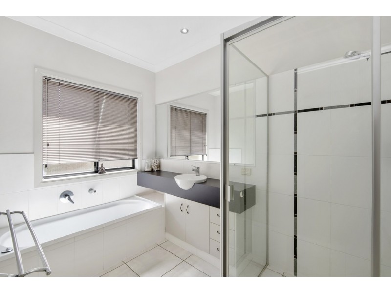 11 Parry Street, North Lakes QLD 4509