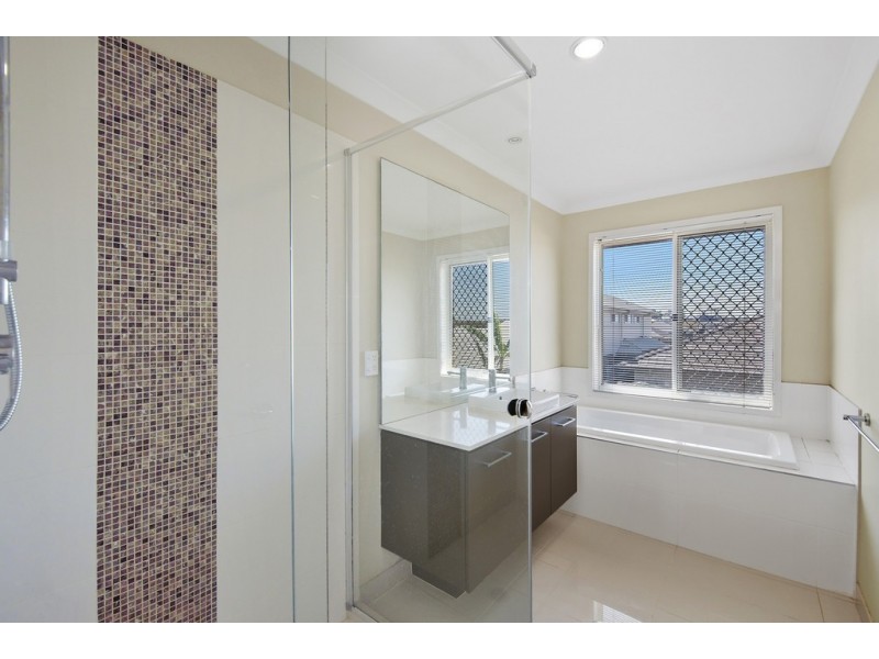 74 Expedition Drive, North Lakes QLD 4509