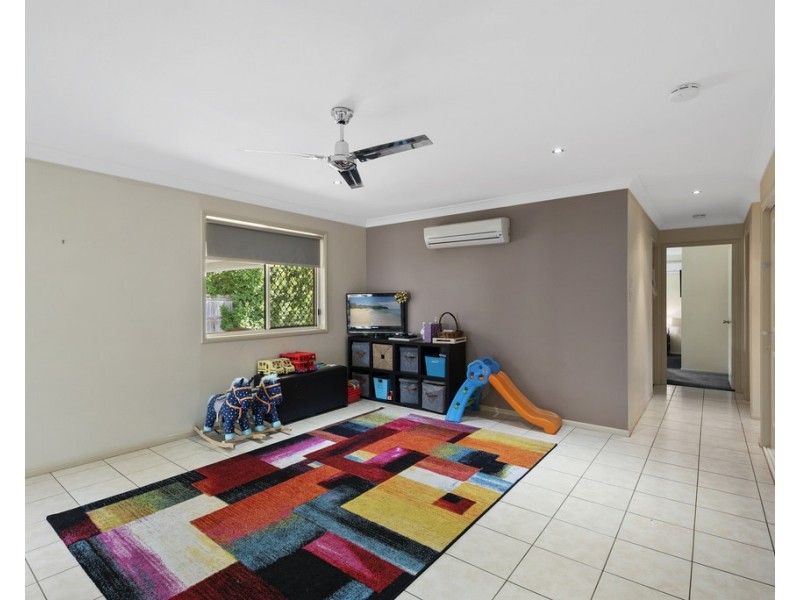 23 Vibrant Court, Dakabin QLD 4503