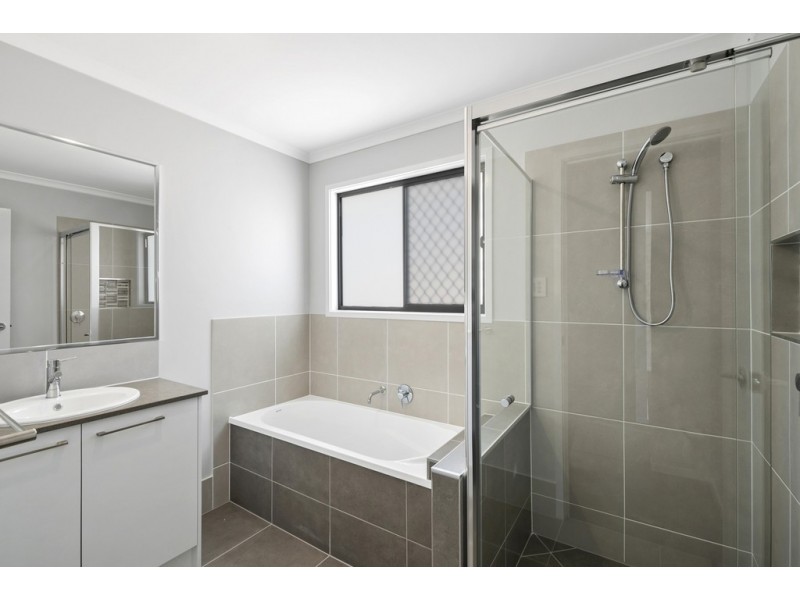 183 Spinnaker Boulevard, Newport QLD 4020