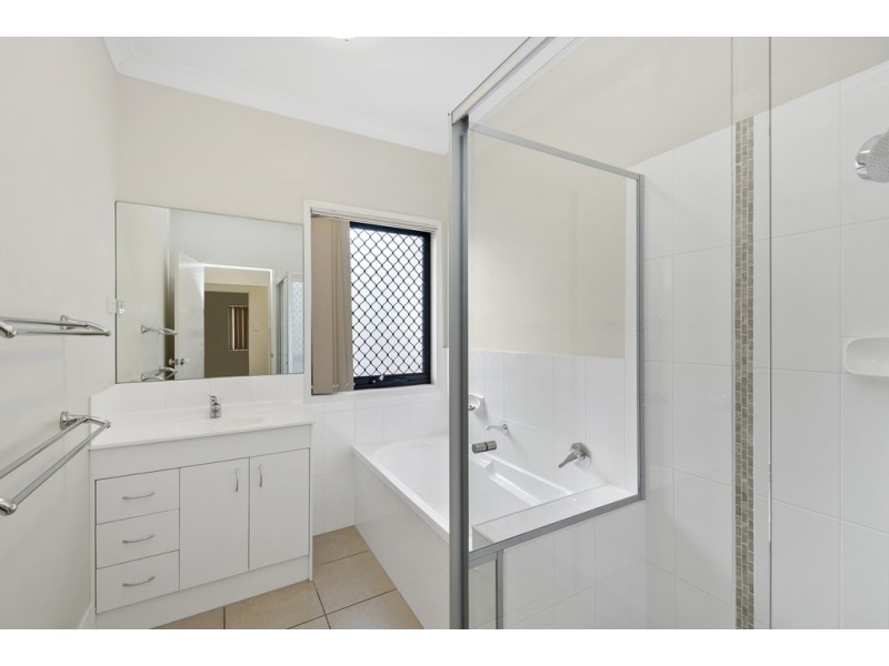 104 Nicklaus Parade, North Lakes QLD 4509