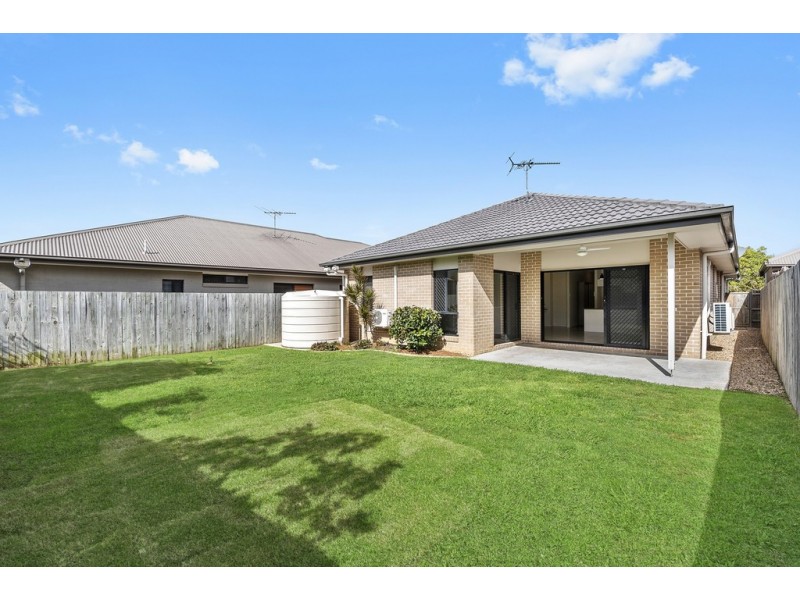104 Nicklaus Parade, North Lakes QLD 4509