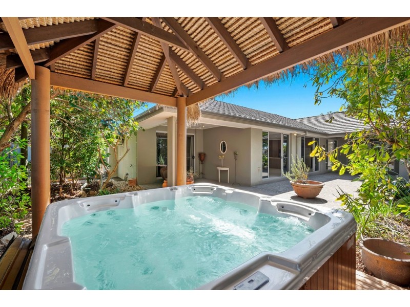 28 Tuckeroo Parade, North Lakes QLD 4509