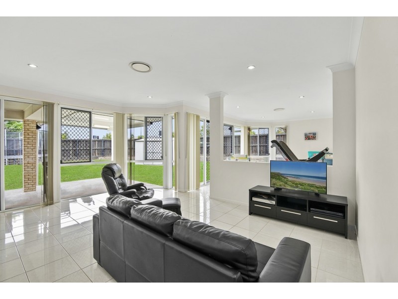 25 Lanagan Circuit, North Lakes QLD 4509