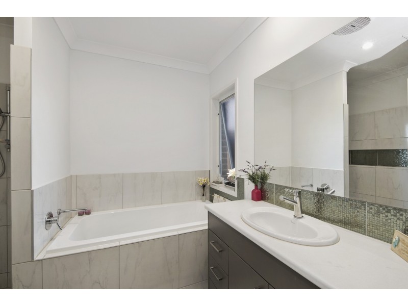 34 Dickson Crescent, North Lakes QLD 4509
