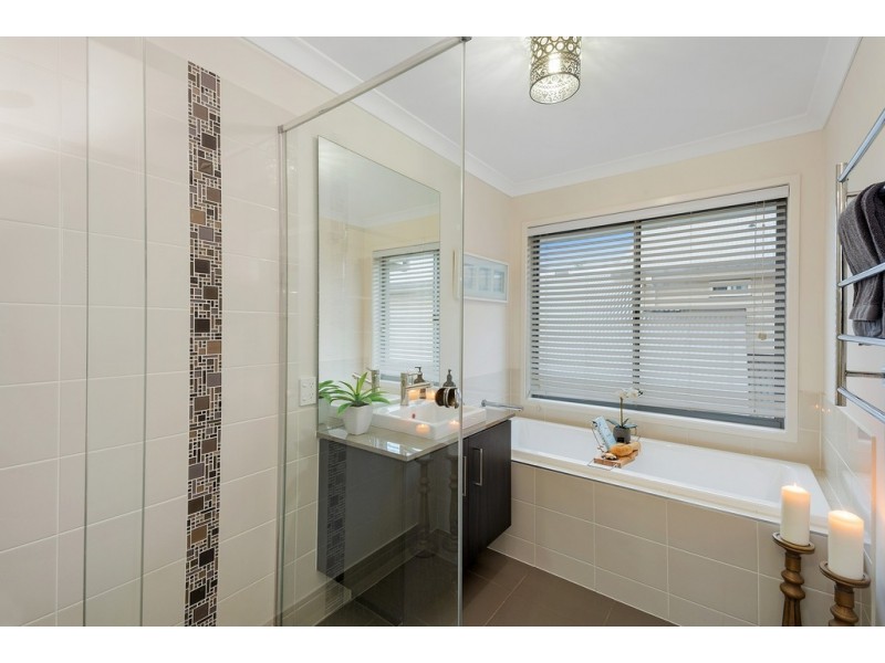 50 Elkington Circuit, North Lakes QLD 4509
