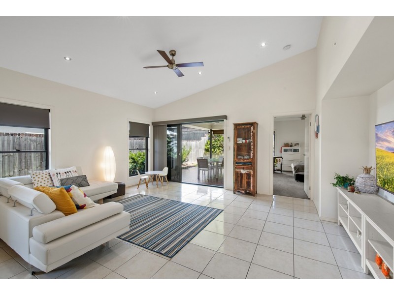 5 Foambark Street, North Lakes QLD 4509