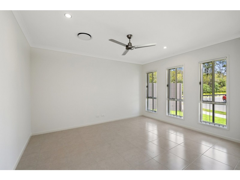 77 Attenborough Circuit, North Lakes QLD 4509