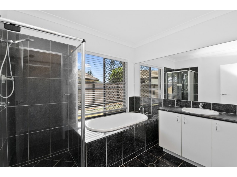 24 Gannet Circuit, North Lakes QLD 4509