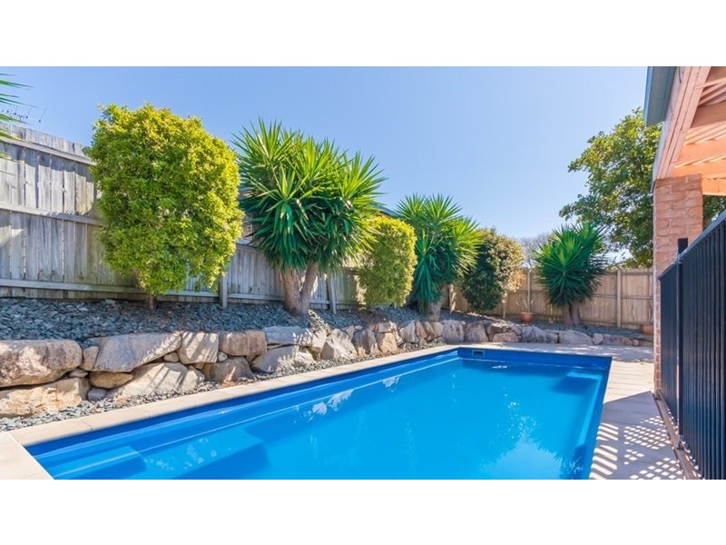 25 Cooksland Crescent, North Lakes QLD 4509