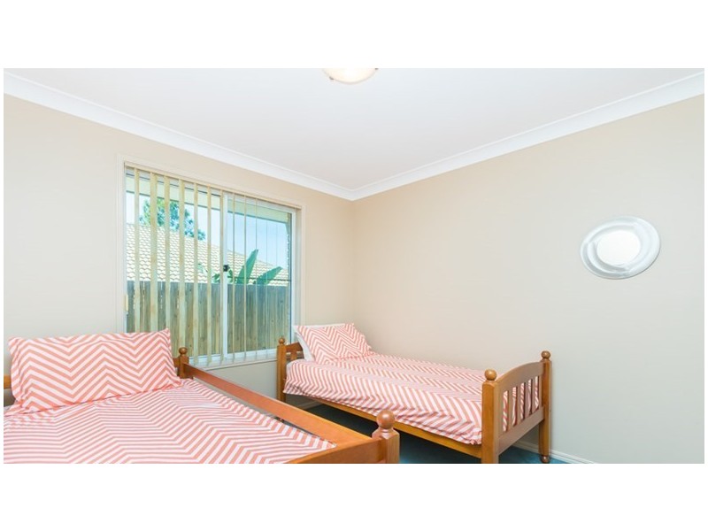 25 Cooksland Crescent, North Lakes QLD 4509