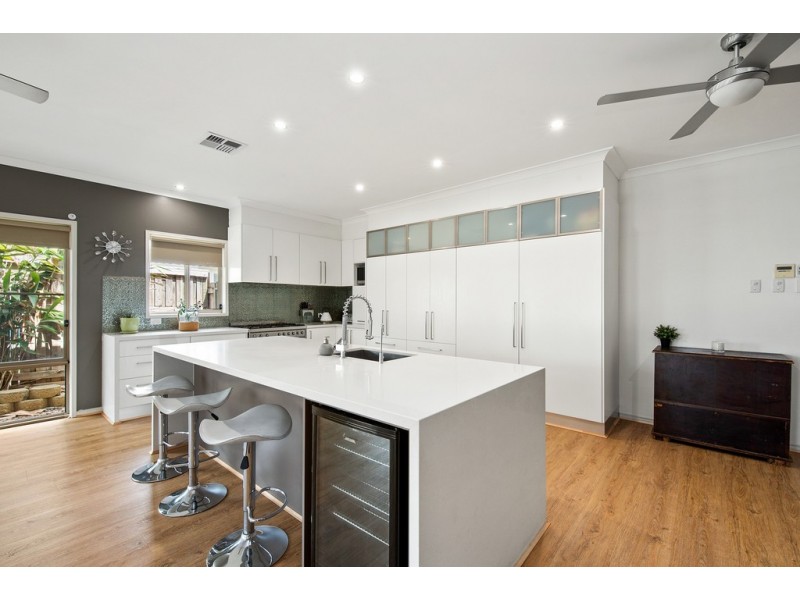 8 Wallaroo Circuit, North Lakes QLD 4509