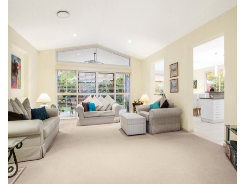 18 Thomson Close, North Lakes QLD 4509