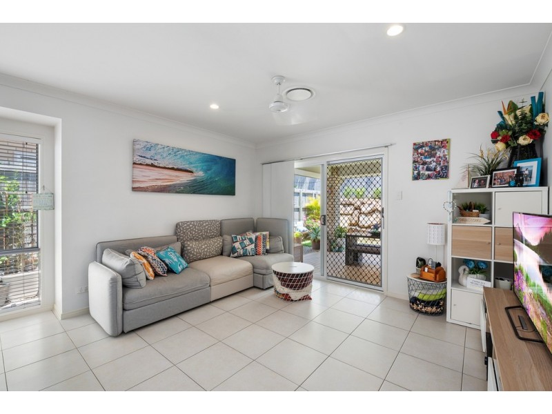 92 Mackintosh Drive, North Lakes QLD 4509