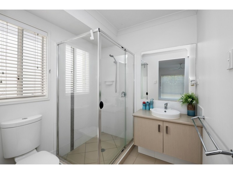 92 Mackintosh Drive, North Lakes QLD 4509