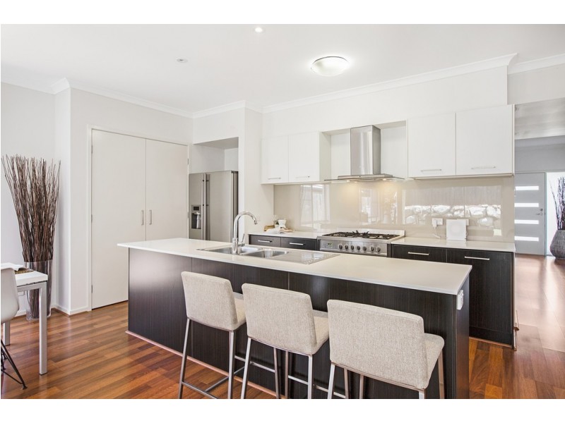 129 Mackintosh Drive, North Lakes QLD 4509