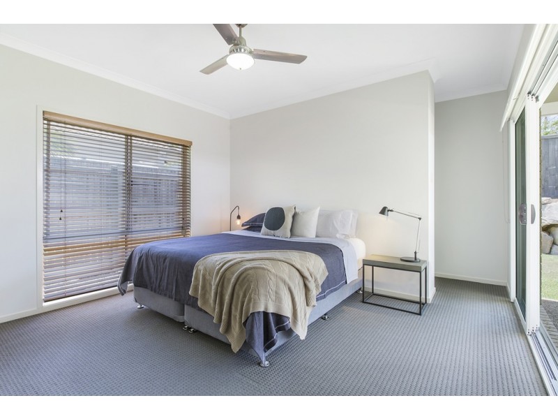 129 Mackintosh Drive, North Lakes QLD 4509