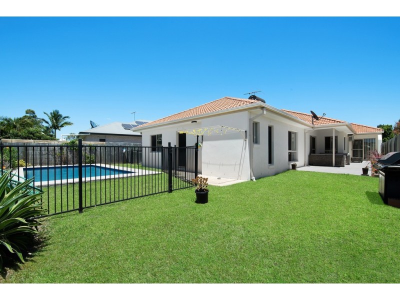 5 Silkyoak Court, North Lakes QLD 4509