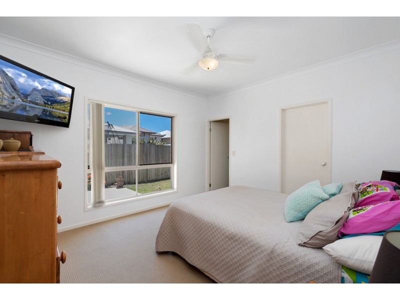 5 Silkyoak Court, North Lakes QLD 4509