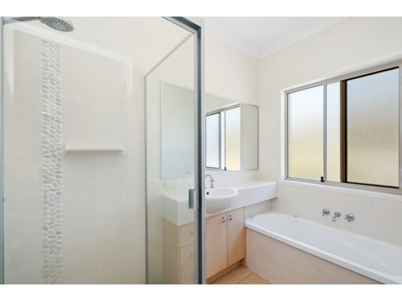 5 Silkyoak Court, North Lakes QLD 4509