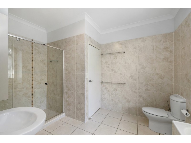 28 Tuckeroo Parade, North Lakes QLD 4509