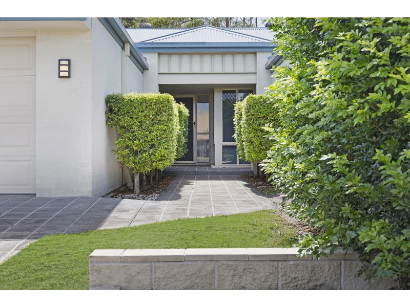 30 Whitfield Crescent, North Lakes QLD 4509