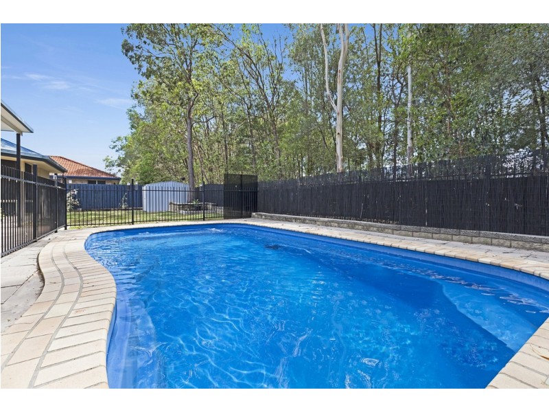 30 Whitfield Crescent, North Lakes QLD 4509