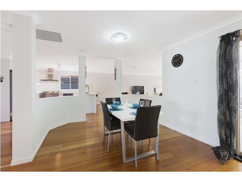 30 Whitfield Crescent, North Lakes QLD 4509