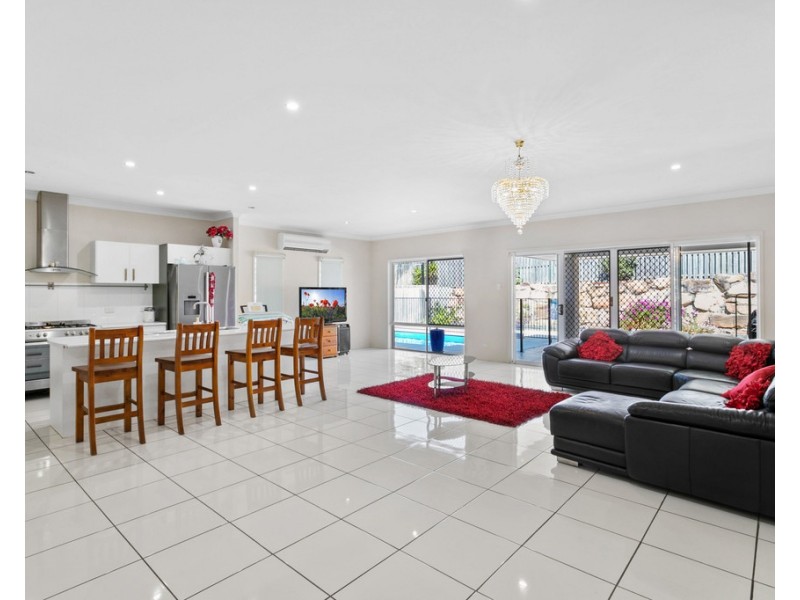 35 Echidna Parade, North Lakes QLD 4509