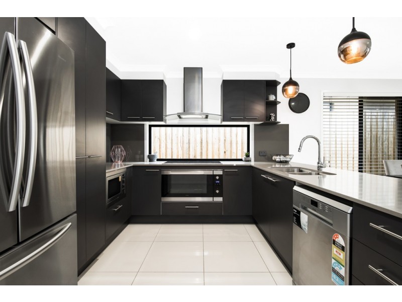 4 Attenborough Circuit, North Lakes QLD 4509