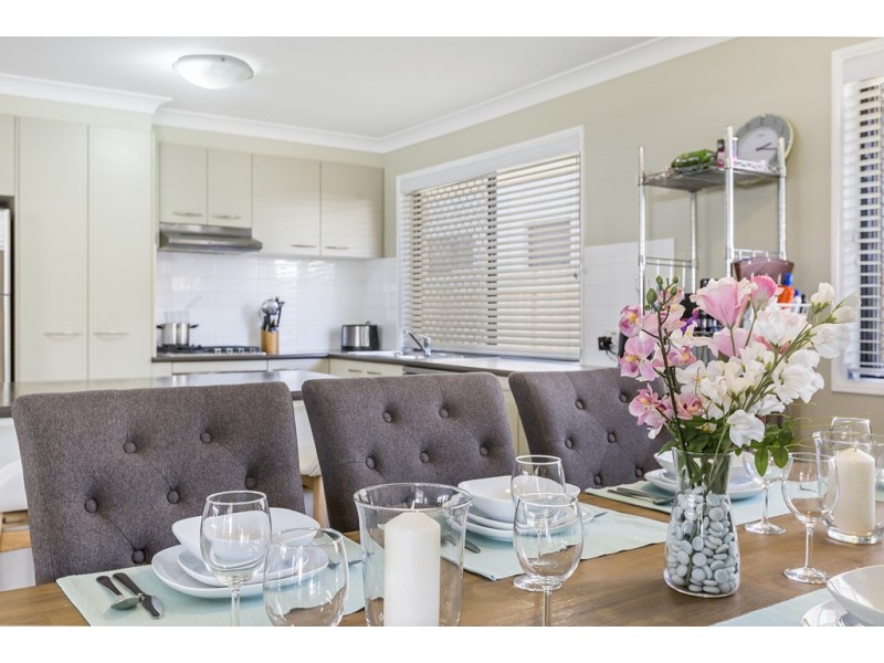 16 Troon Street, North Lakes QLD 4509